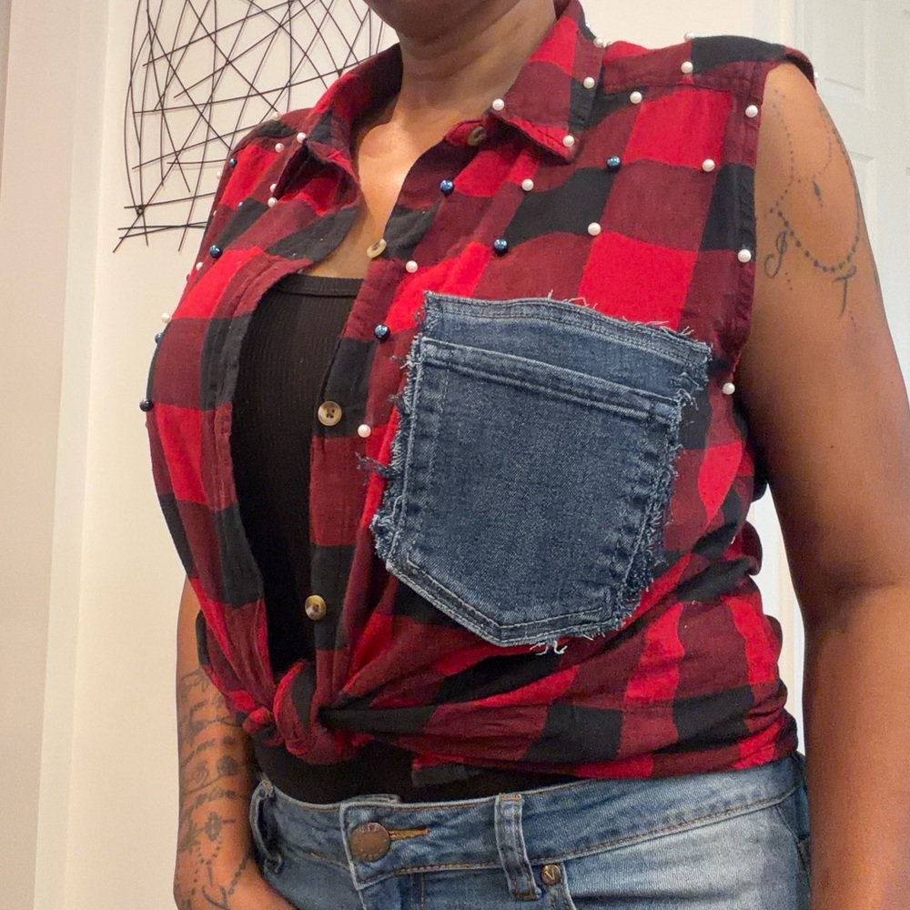 Custom Plaid Sleeveless Top with Denim Pocket
